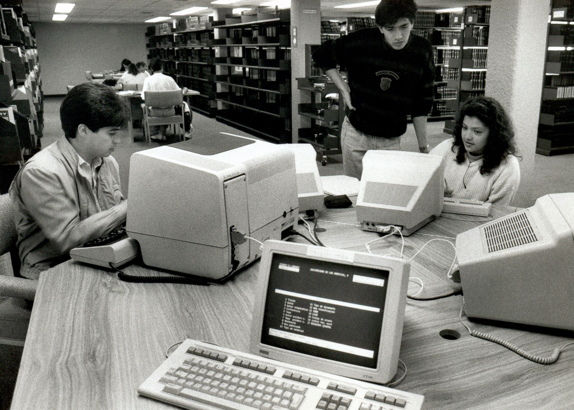 Biblioteca y computadoras UDLAP