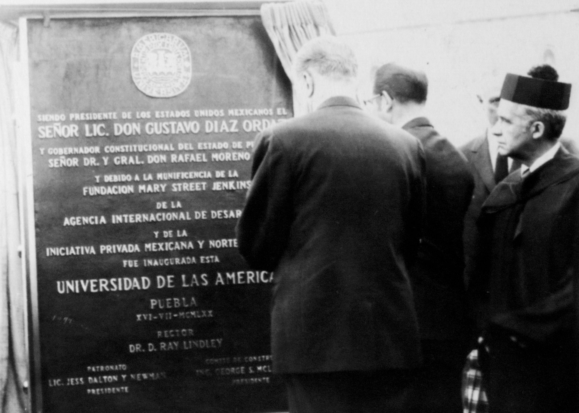 Placa conmemorativa UDLAP
