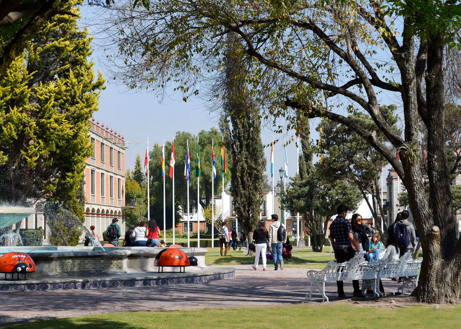 Plaza de las Banderas - UDLAP