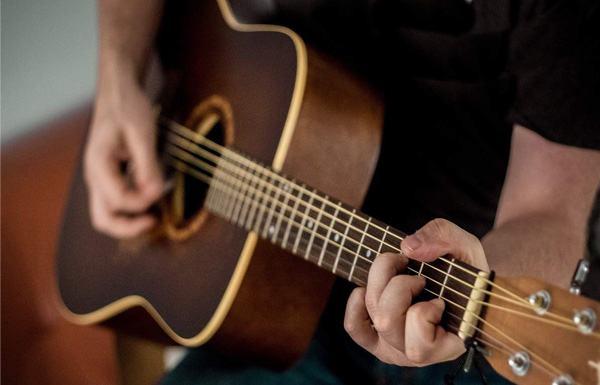 Guitarra para la familia (1 de 2): cápsula taller