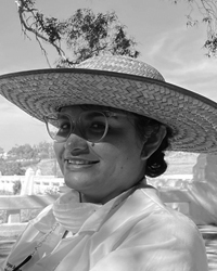 Teresa de Jesús Larios