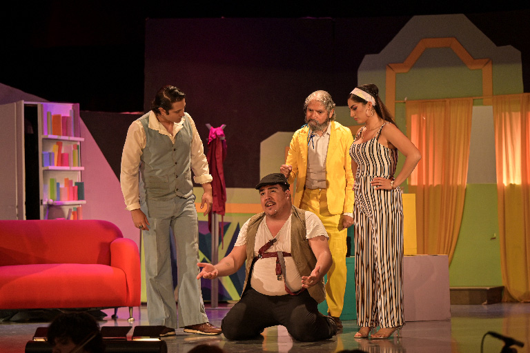 Integrantes de Ópera UDLAP en escena