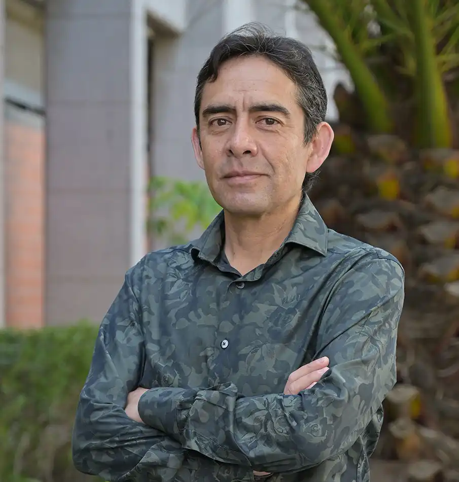 Nuestros investigadores Rosas Romero Roberto