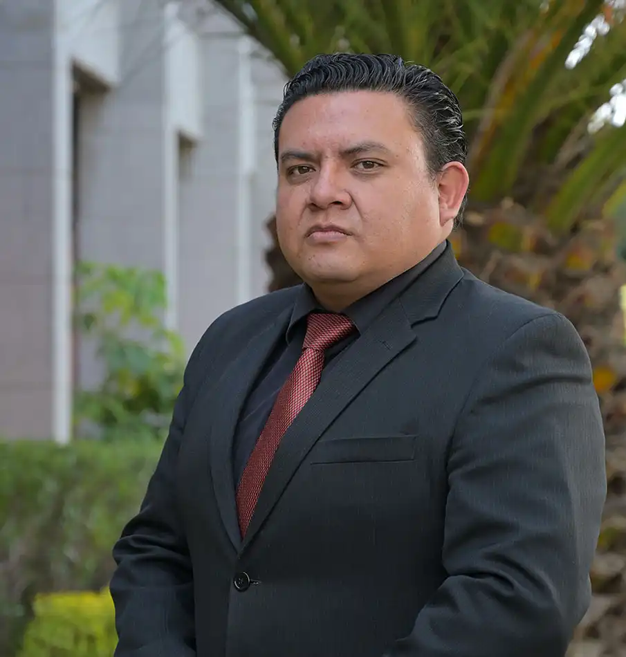 Nuestros investigadores Flores Ilhuicatzi Uziel