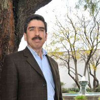 VÍCTOR MANUEL REYNOSO ANGULO